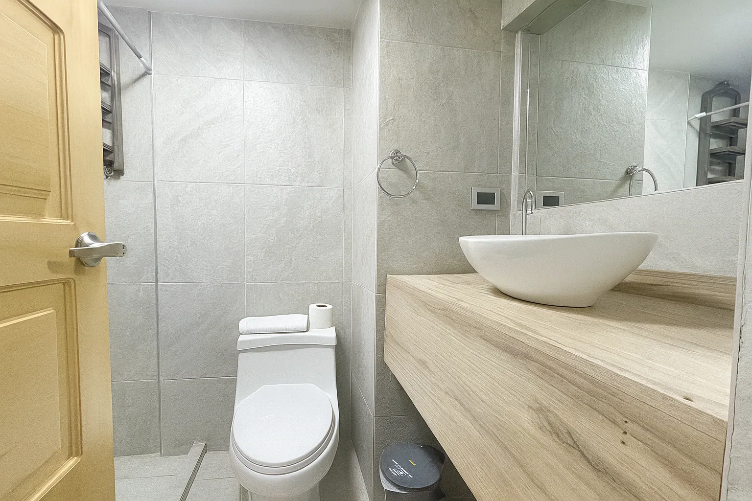 Suite 204 foto 7